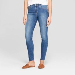 Universal Thread Jeans